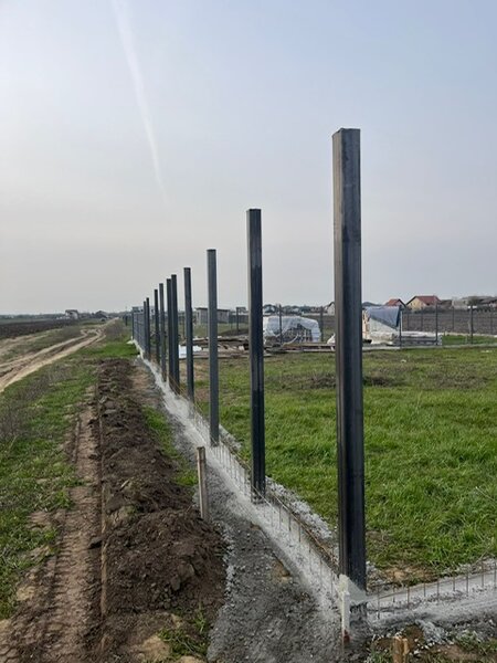 Construim garduri din beton armat cu zidarie de caramida sau bca